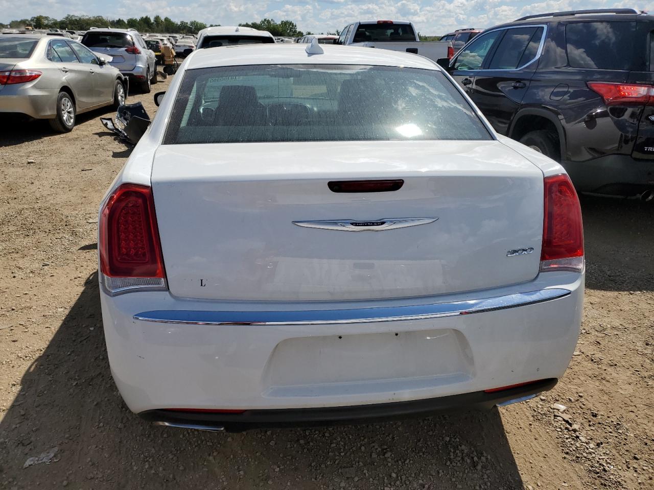2C3CCAEG1LH141843 · 2020 CHRYSLER 300 · 6/12