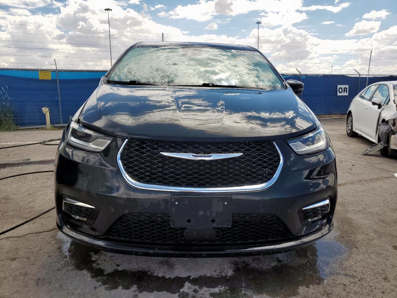 2C4RC1BG0PR627506 · 2023 CHRYSLER PACIFICA · 5/13