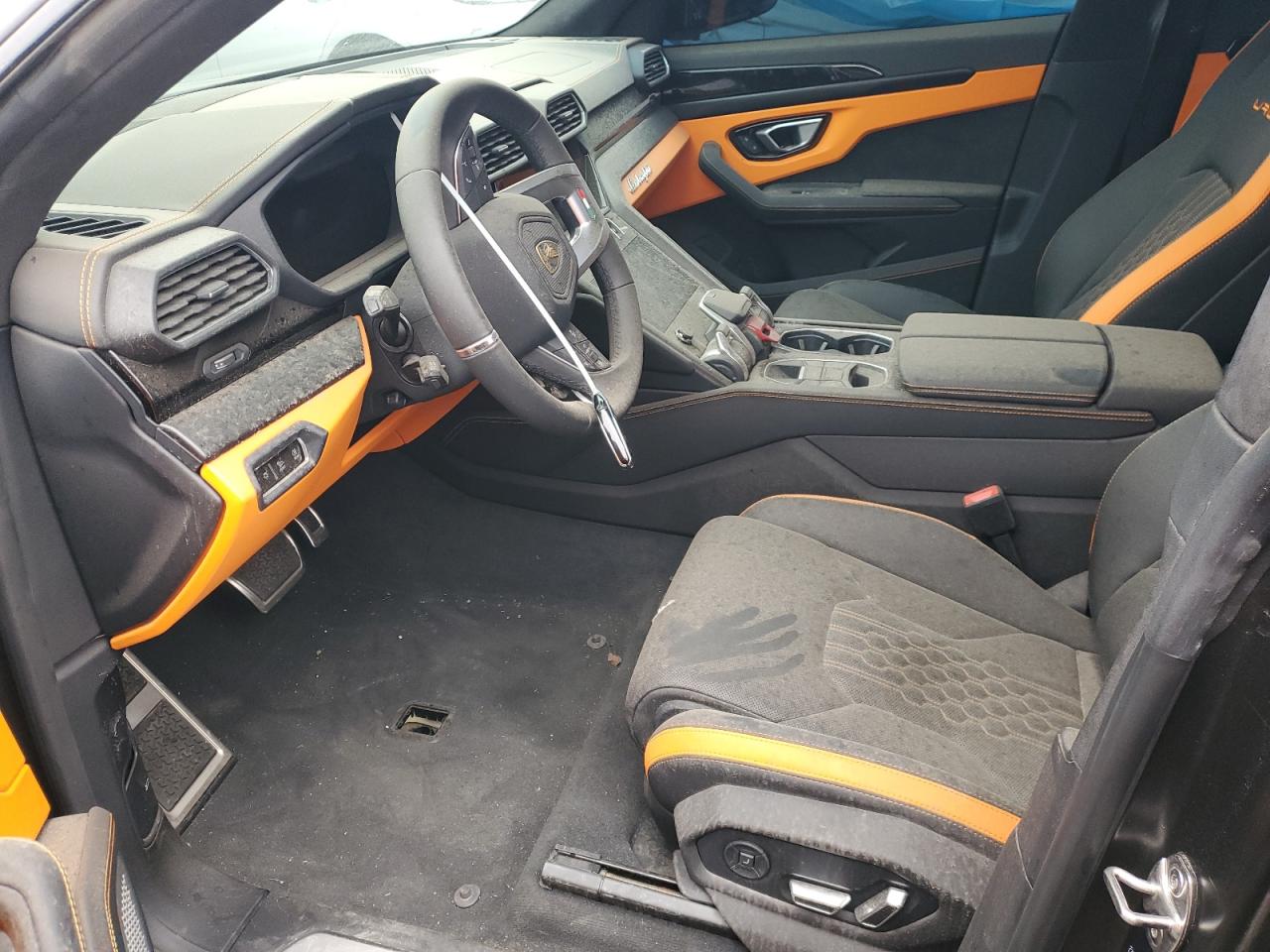 ZPBUB3ZL2RLA27960 · 2024 LAMBORGHINI URUS · 7/13