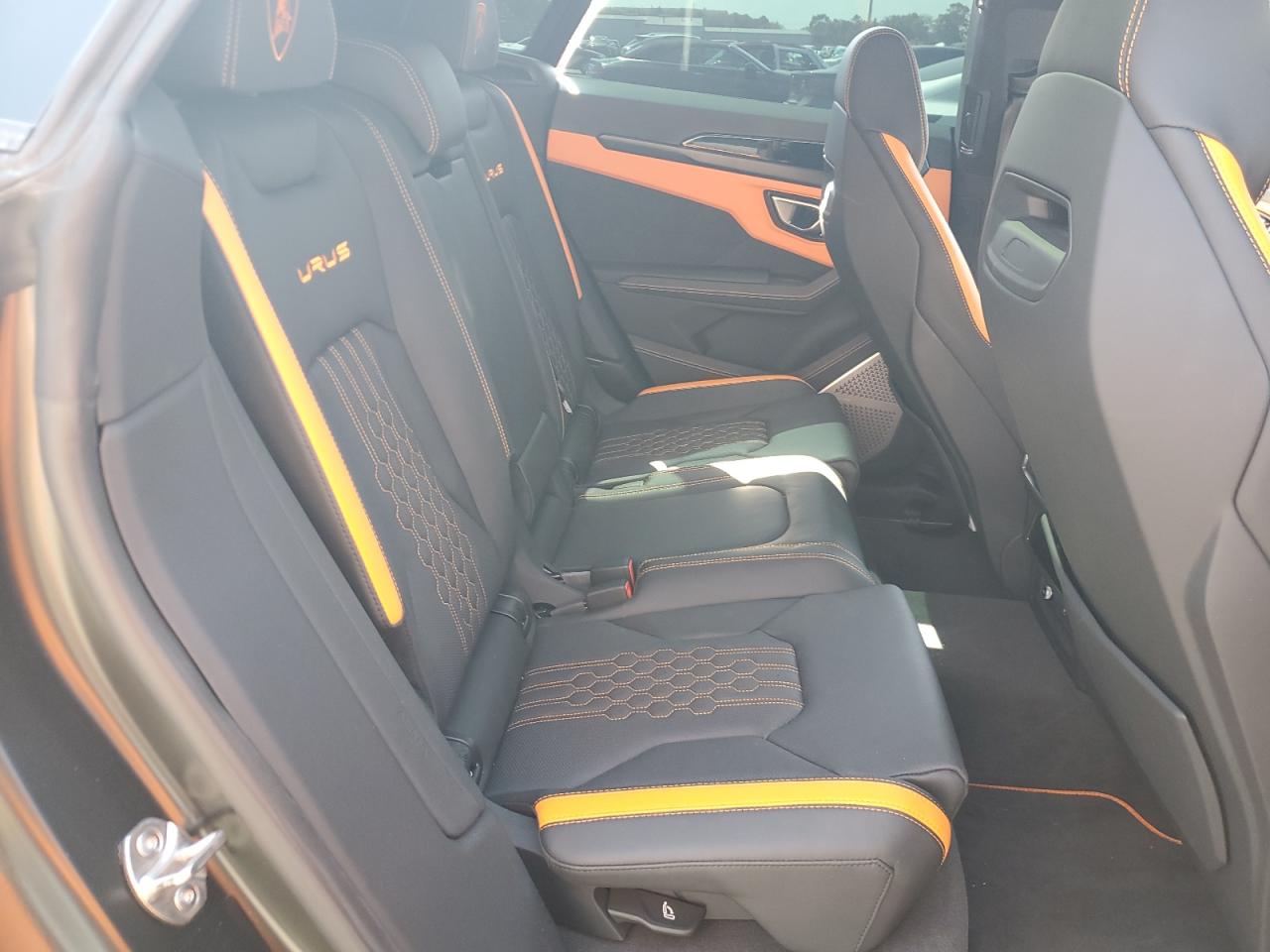ZPBUB3ZL2RLA27960 · 2024 LAMBORGHINI URUS · 11/13