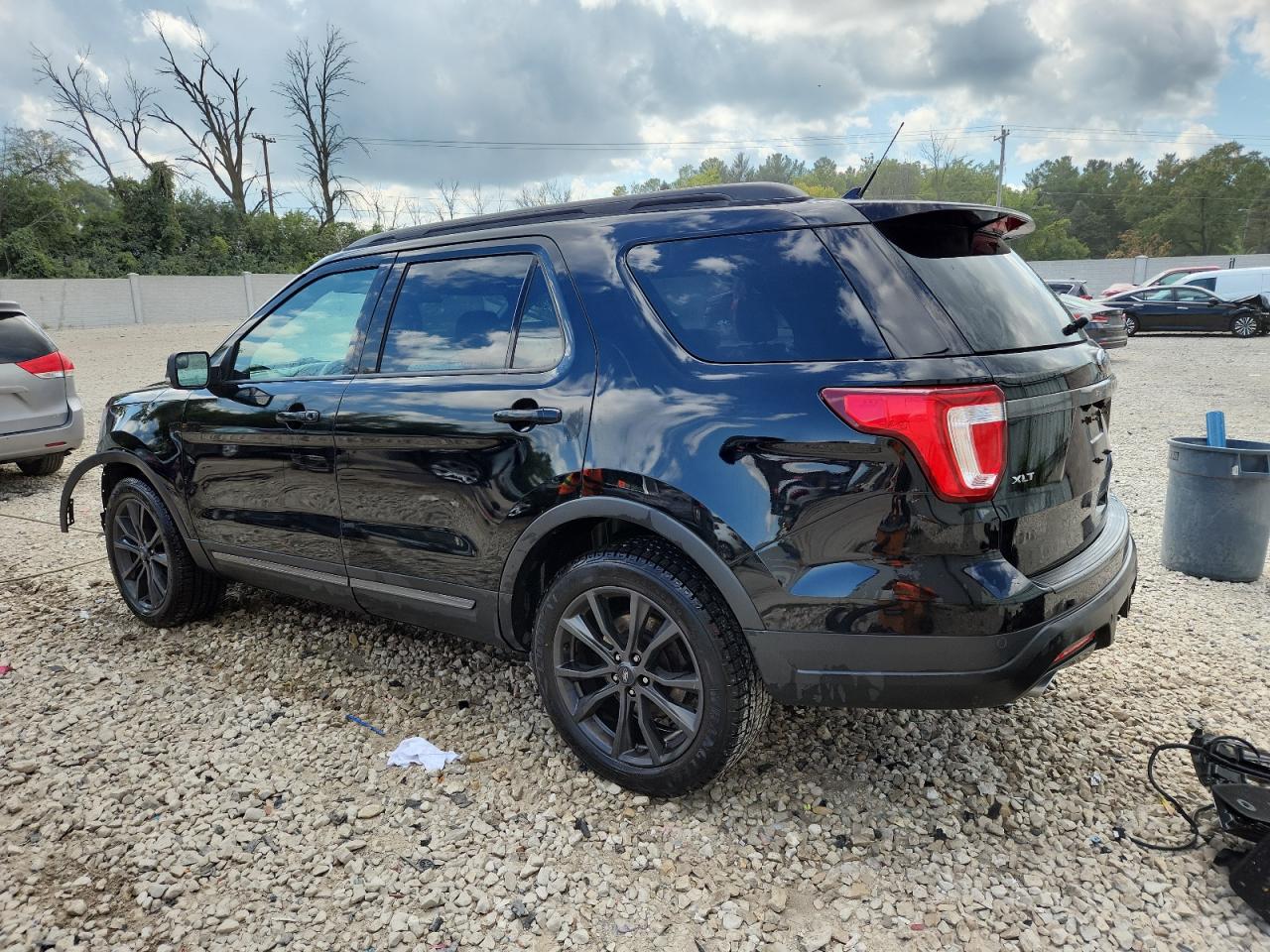 1FM5K8D87JGA65835 · 2018 FORD EXPLORER · 2/14