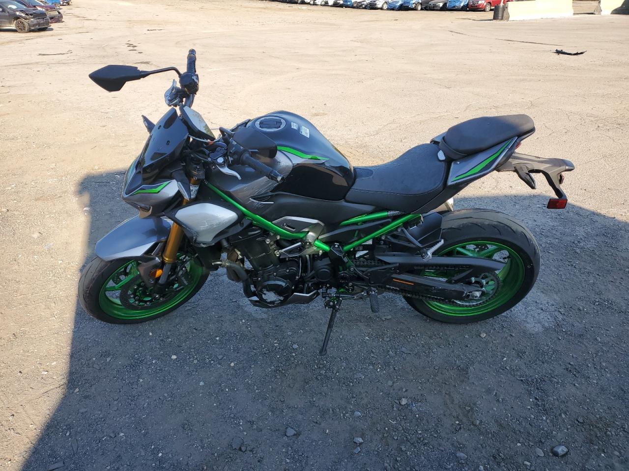 ML5ZRDT1XSDA01657 · 2025 KAWASAKI ZR900 · 3/9