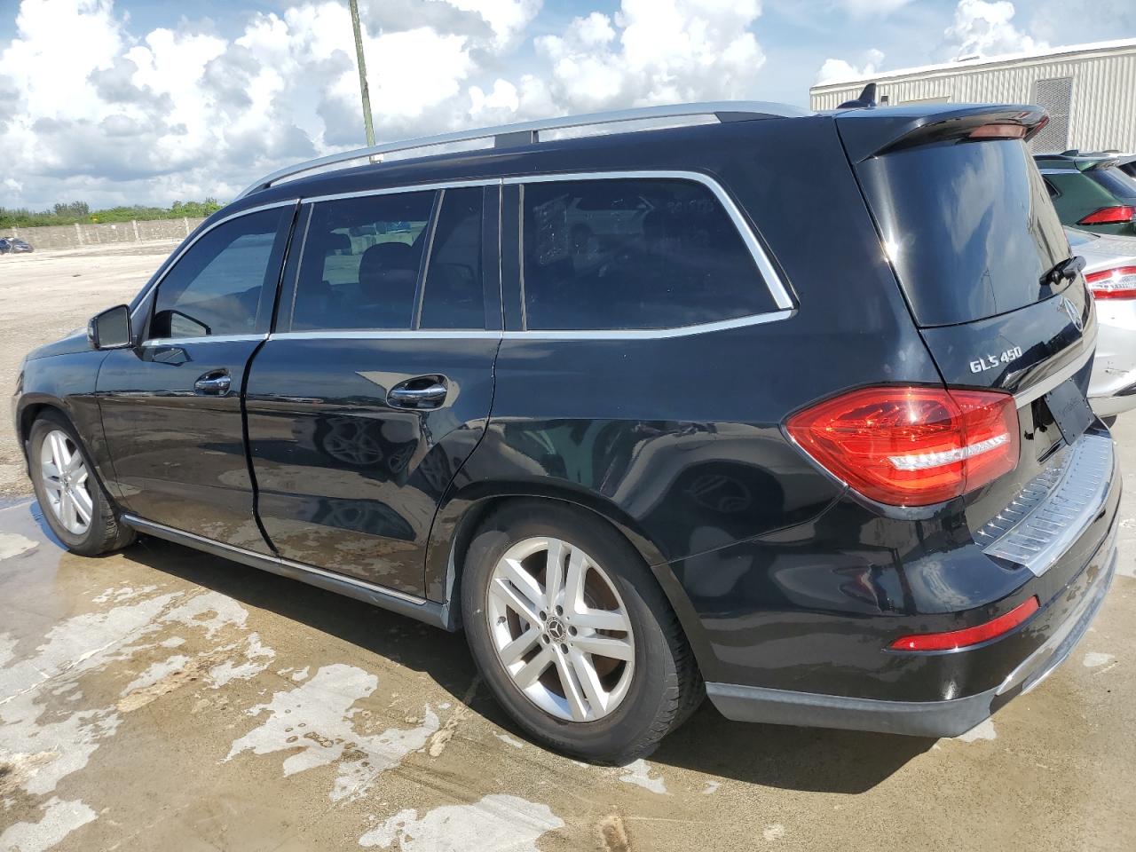 4JGDF6EE2JB119368 · 2018 MERCEDES-BENZ GLS · 2/12