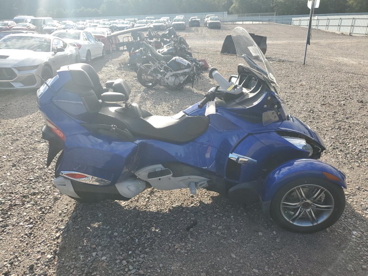 2012 CAN-AM SPYDER ROADSTER