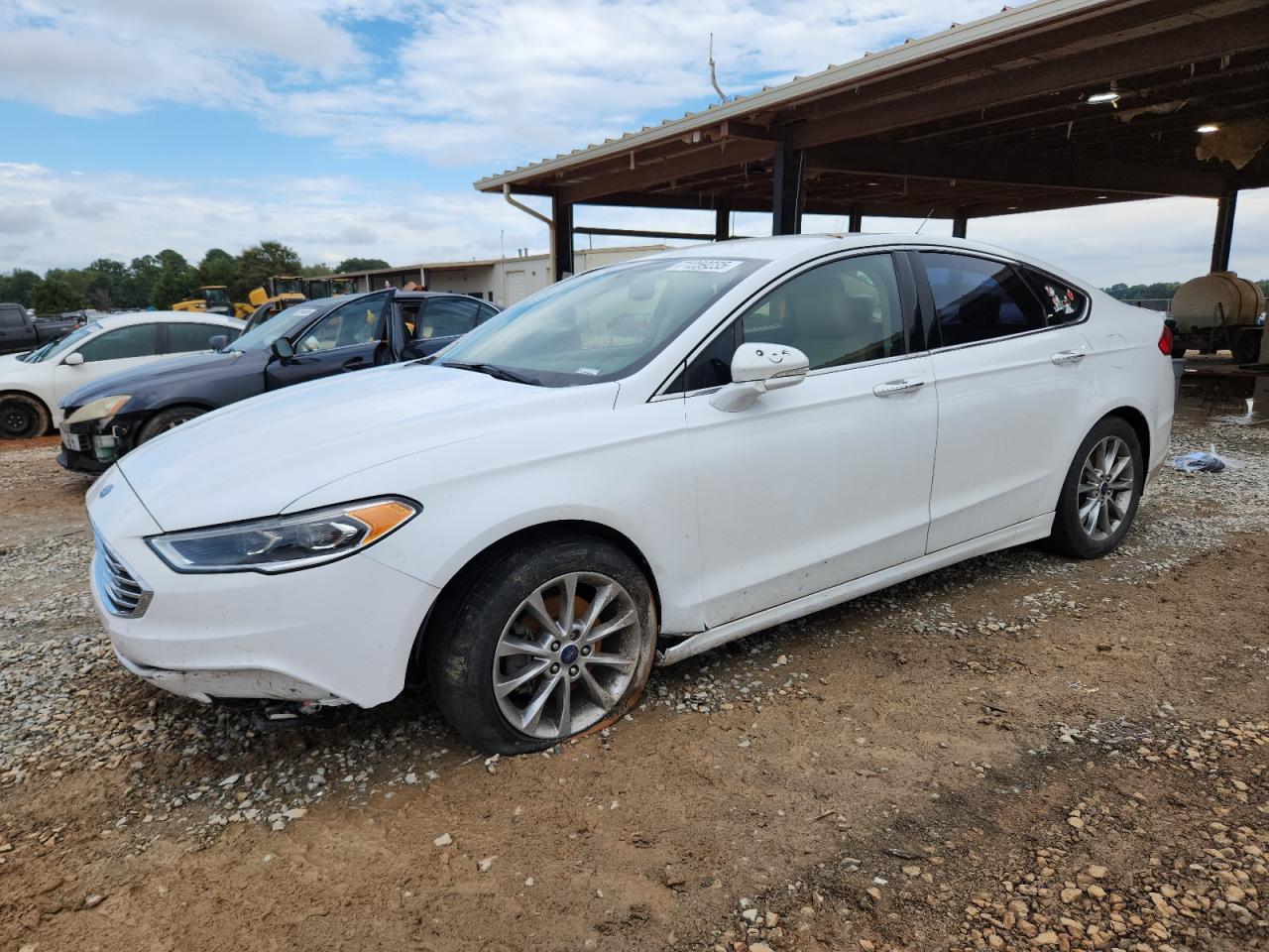 3FA6P0HD7HR317319 · 2017 FORD FUSION SE