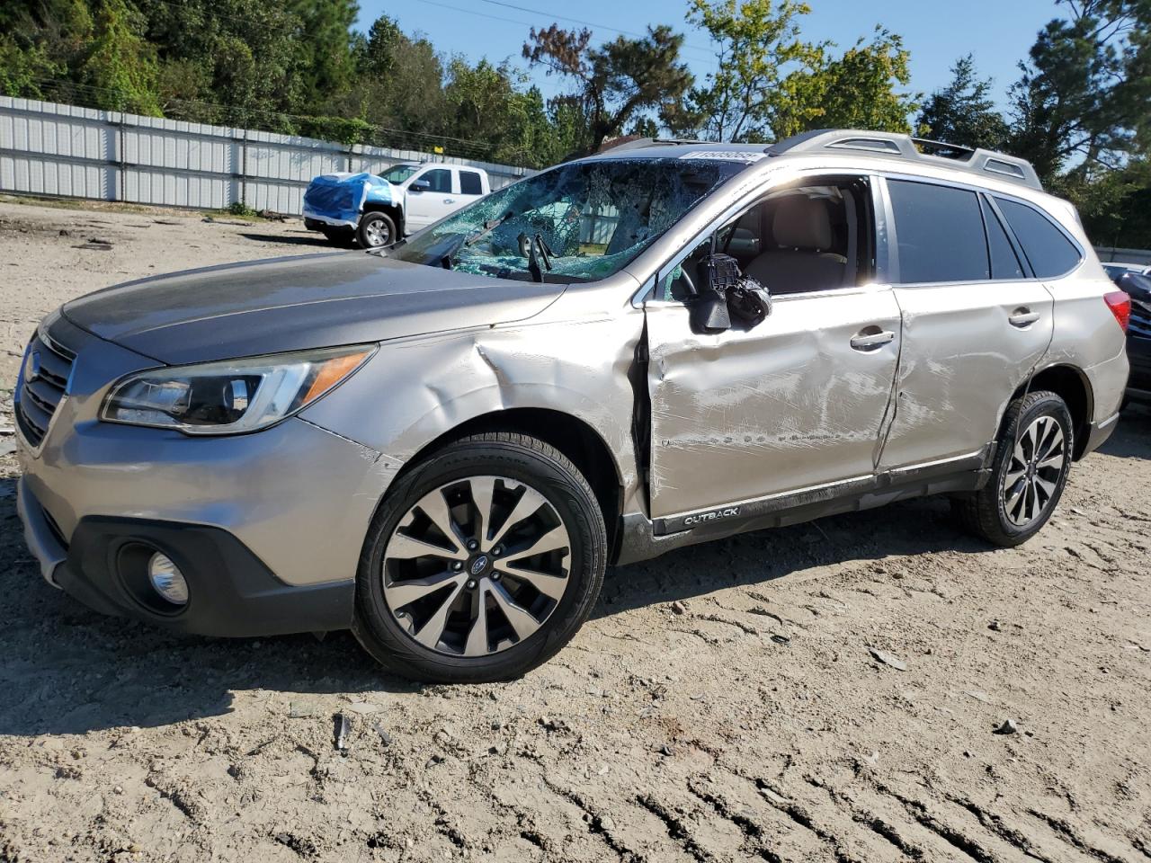 4S4BSAJC2F3232104 · 2015 SUBARU OUTBACK
