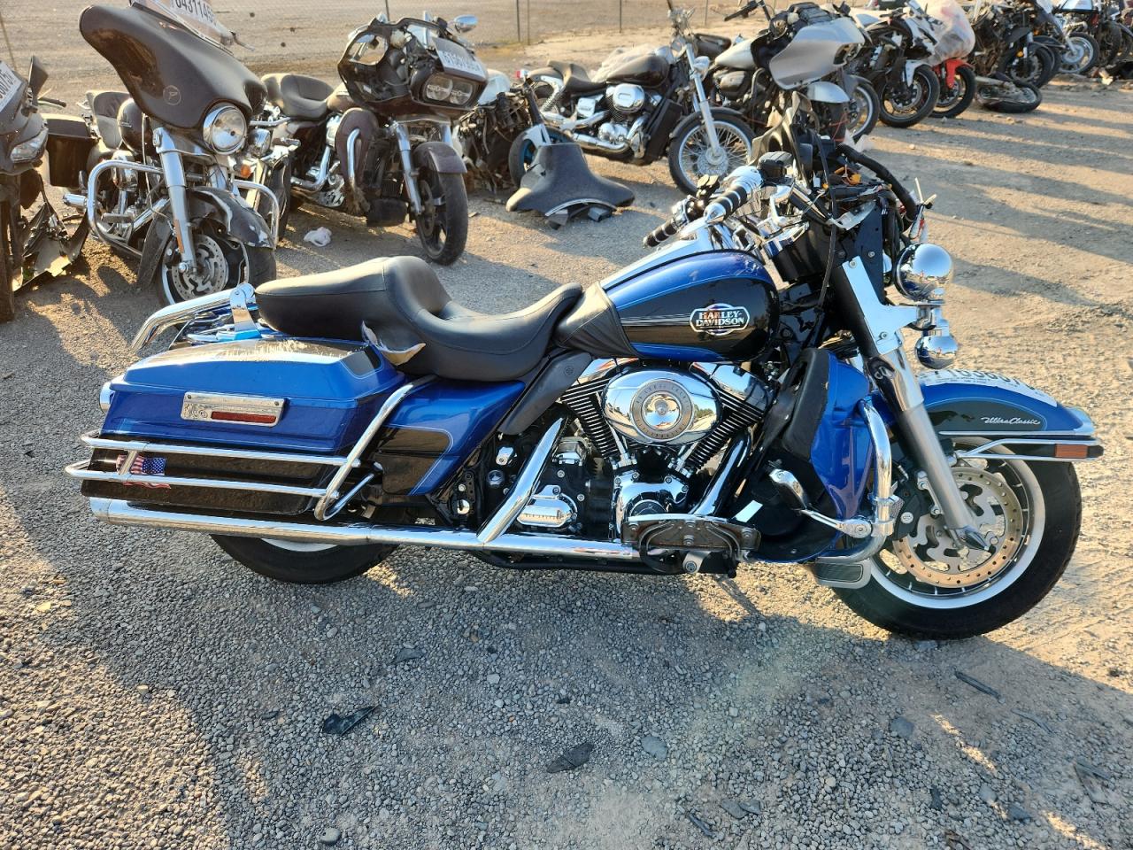 1HD1FC4178Y642279 · 2008 HARLEY-DAVIDSON FLHTCUI