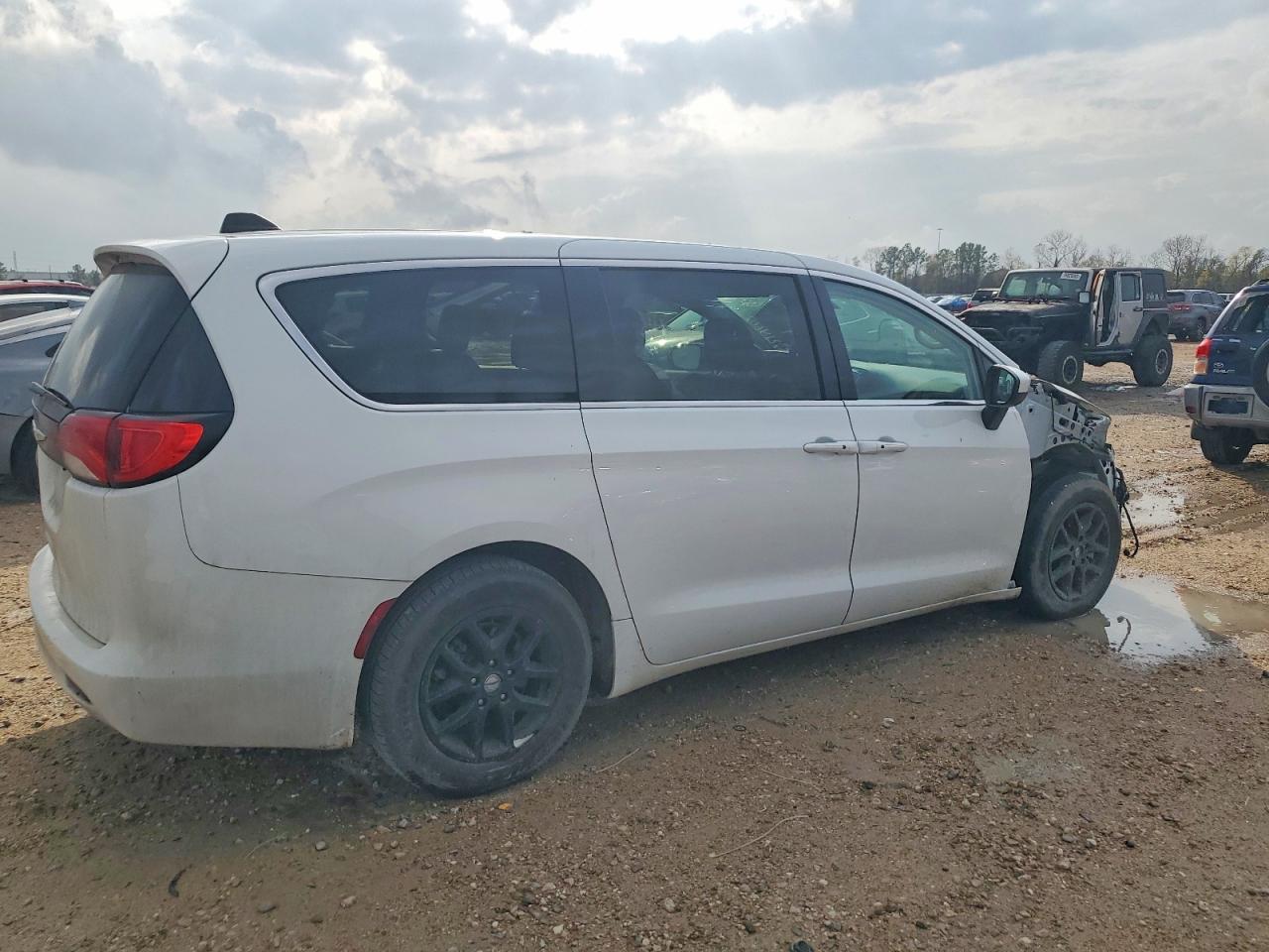 2C4RC1CGXNR218571 · 2022 CHRYSLER VOYAGER · 3/12