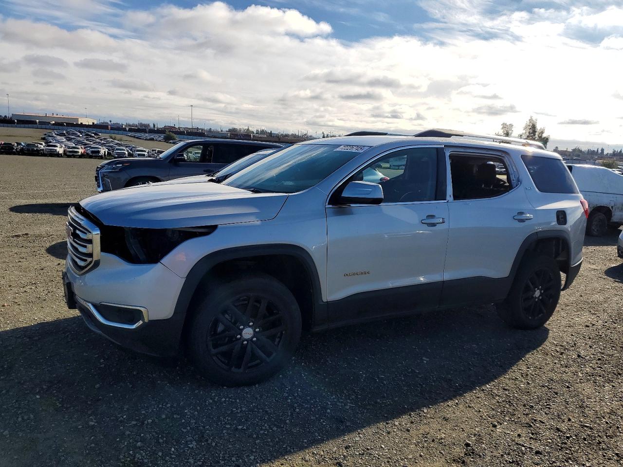 1GKKNMLA4JZ119256 · 2018 GMC ACADIA