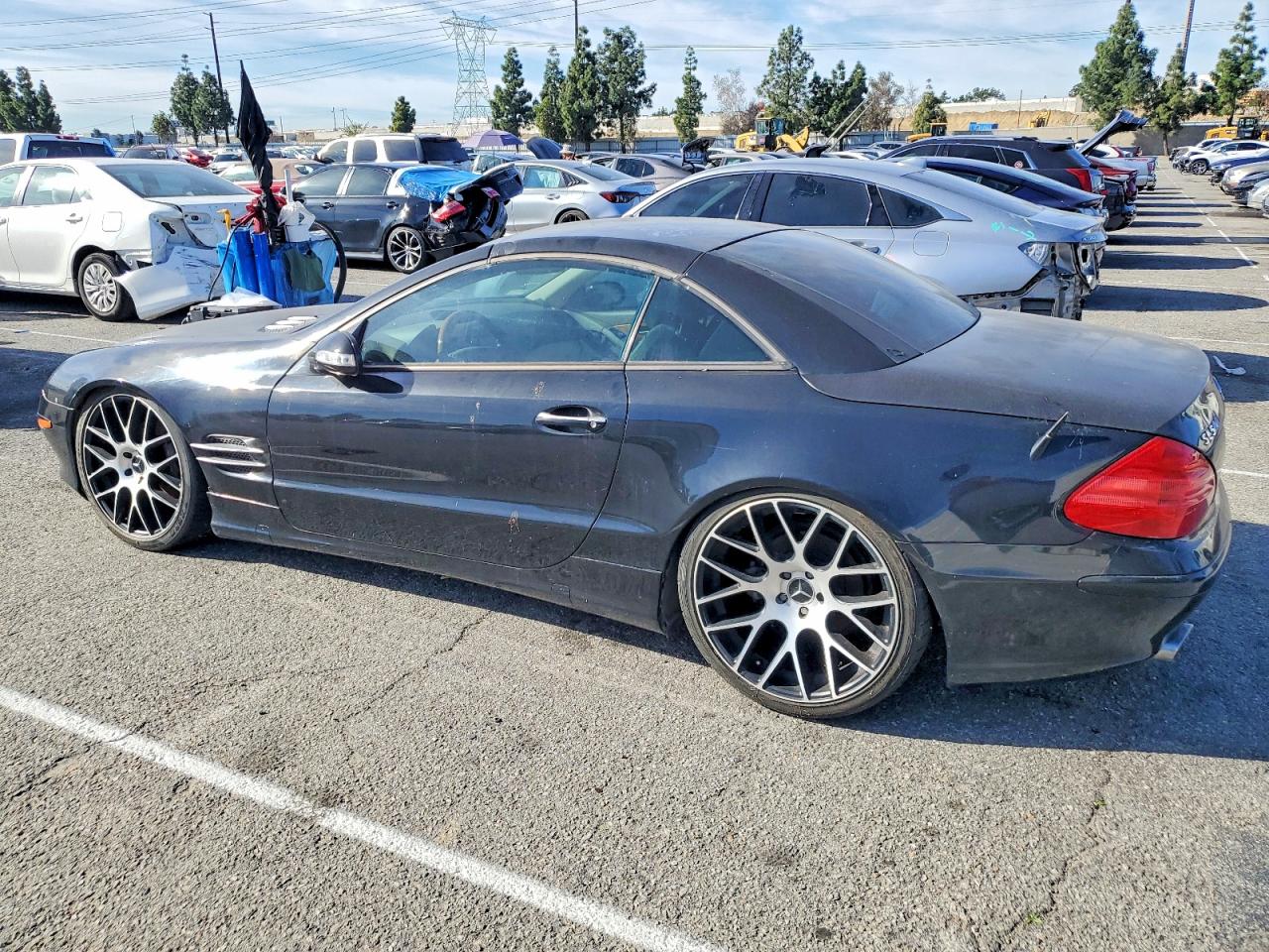 WDBSK75F53F037134 · 2003 MERCEDES-BENZ SL · 2/12