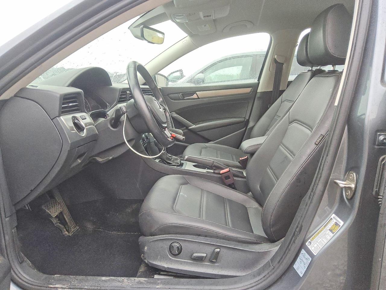 1VWSA7A38LC022450 · 2020 VOLKSWAGEN PASSAT · 3/8