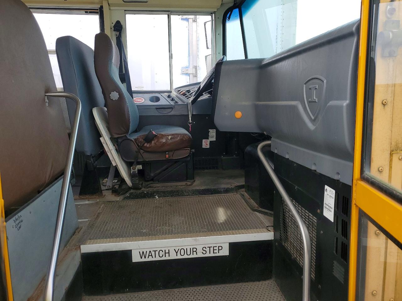 4DRBUAAN0AB166730 · 2010 PETERBILT 3000