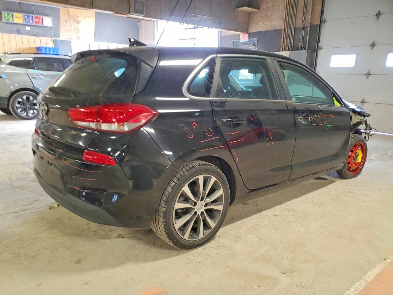 KMHH35LEXKU097794 · 2019 HYUNDAI ELANTRA GT · 3/13