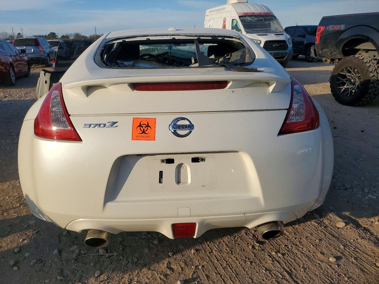 JN1AZ4EH7GM937241 · 2016 NISSAN 370Z · 4/10