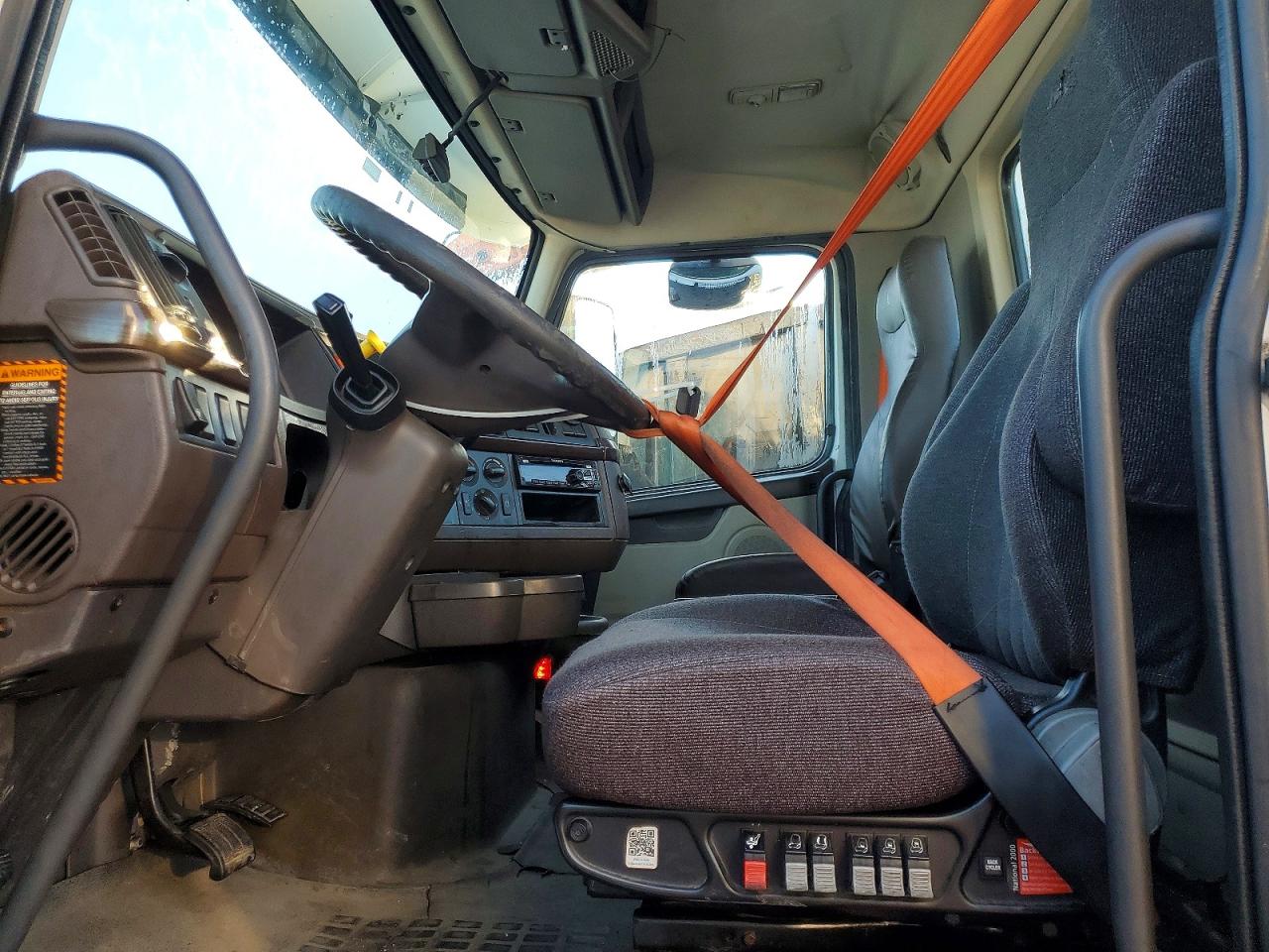 4V4N39TG5GN965609 · 2016 VOLVO VNL