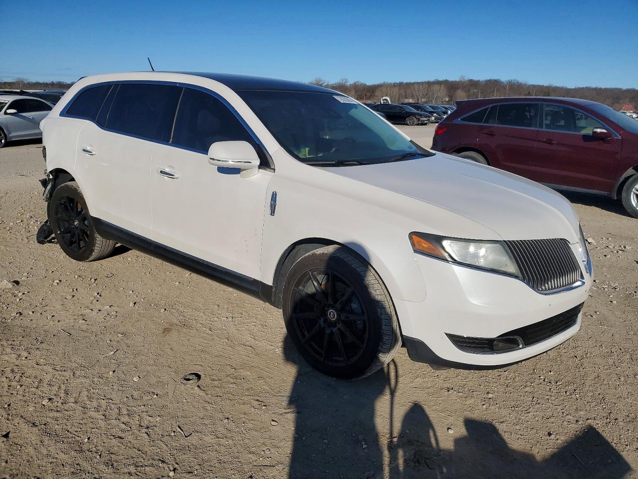 2LMHJ5FK4FBL00508 · 2015 LINCOLN MKT · 4/13
