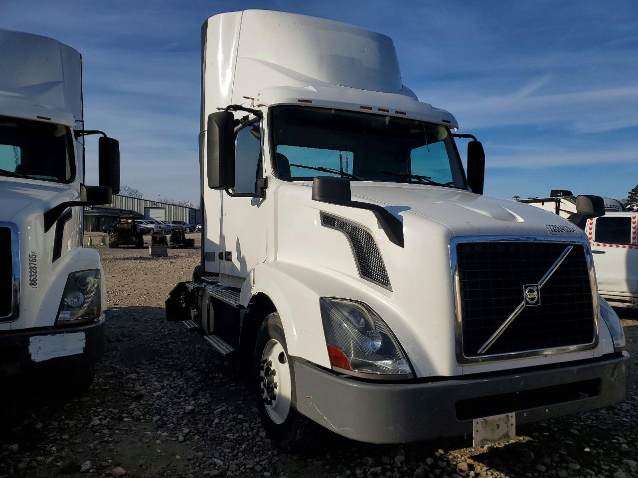 2017 VOLVO VN