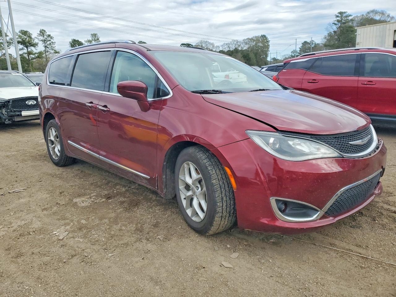 2C4RC1EG1HR634560 · 2017 CHRYSLER PACIFICA · 4/13
