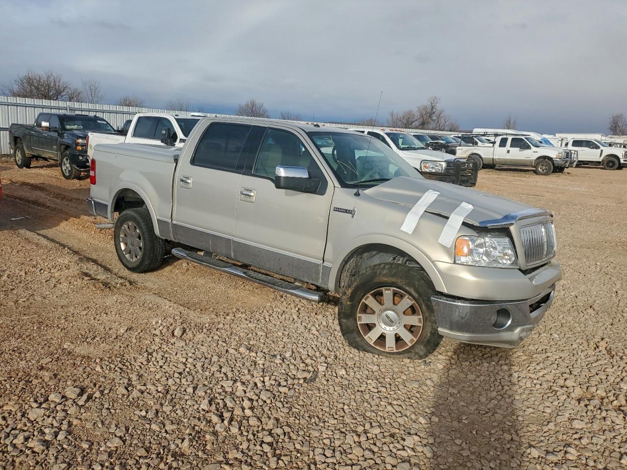 5LTPW18566FJ11674 · 2006 LINCOLN MARK LT · 4/12