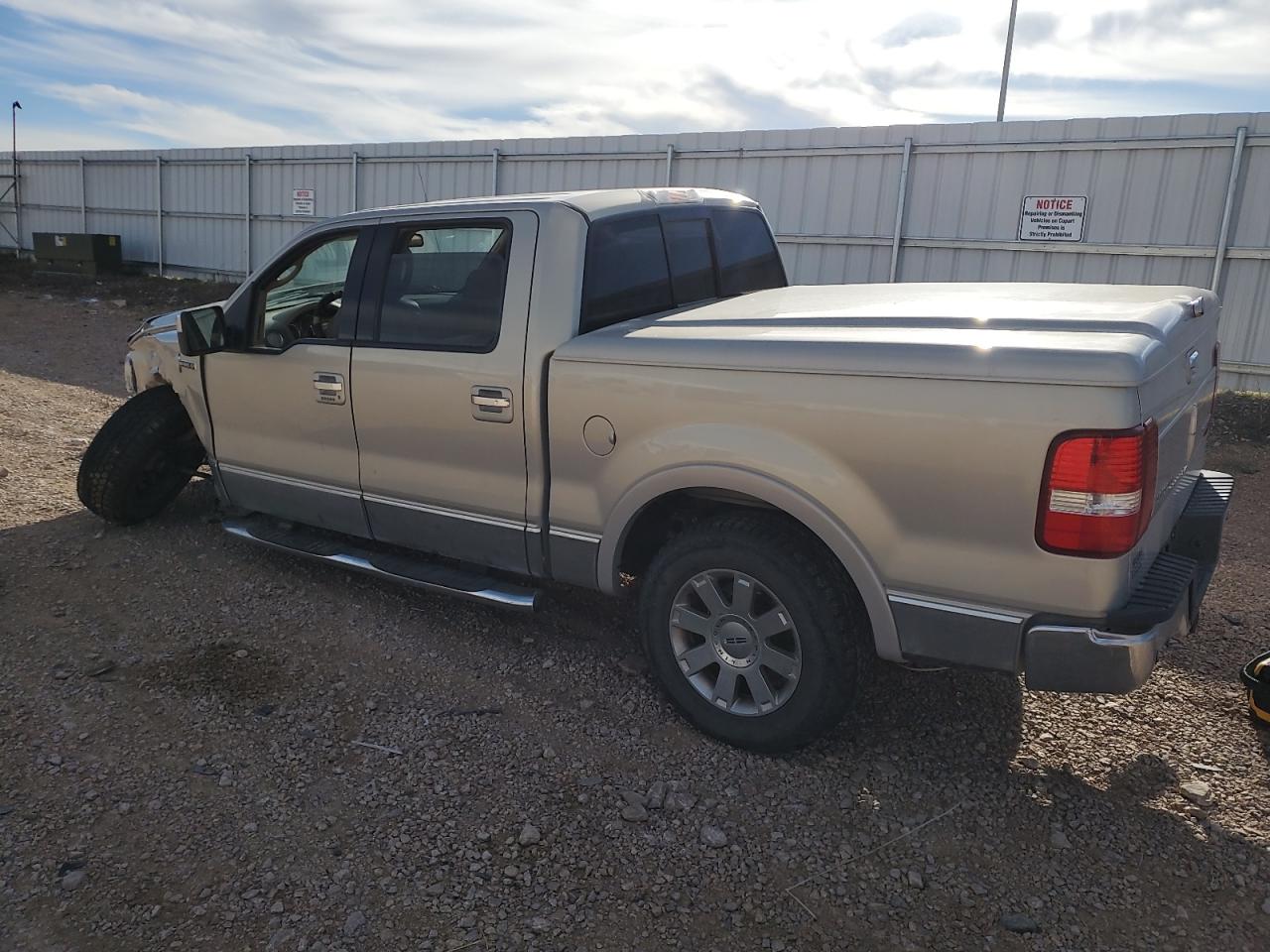 5LTPW18566FJ11674 · 2006 LINCOLN MARK LT · 2/12