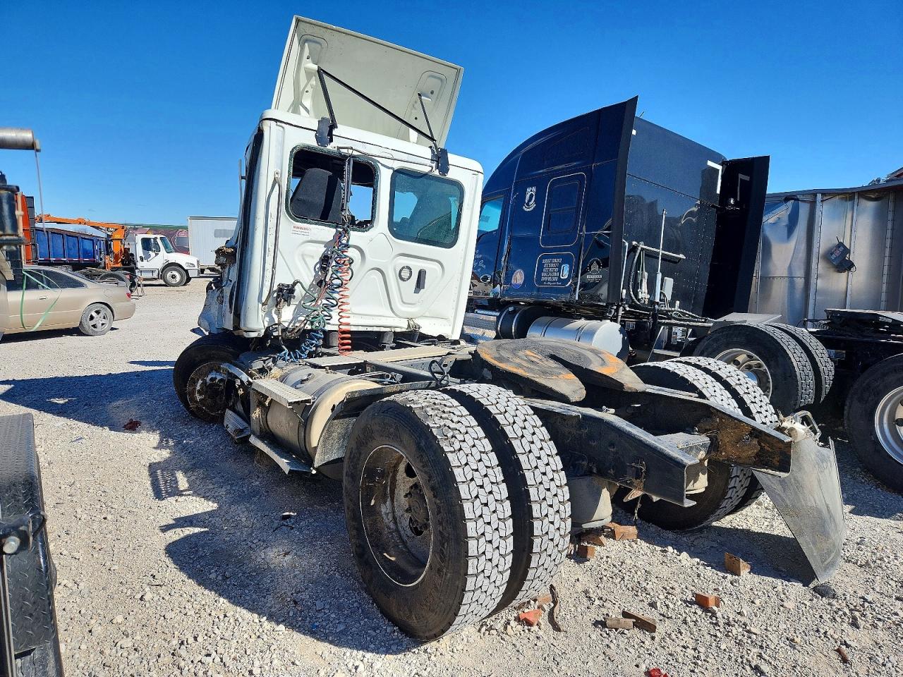 3AKBHSDV5NSNP1652 · 2022 FREIGHTLINER CASCADIA · 3/10