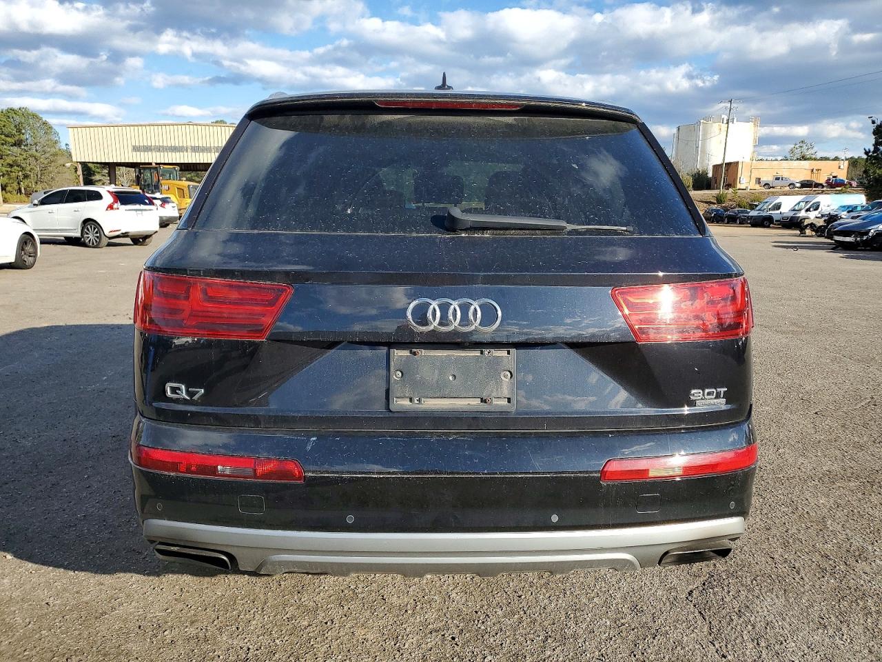 WA1LAAF73HD021802 · 2017 AUDI Q7 · 6/13