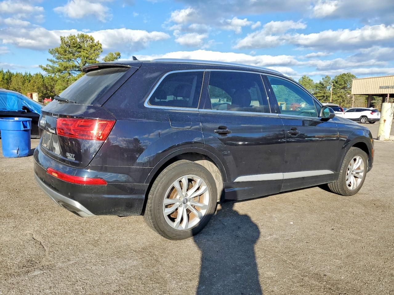 WA1LAAF73HD021802 · 2017 AUDI Q7 · 3/13