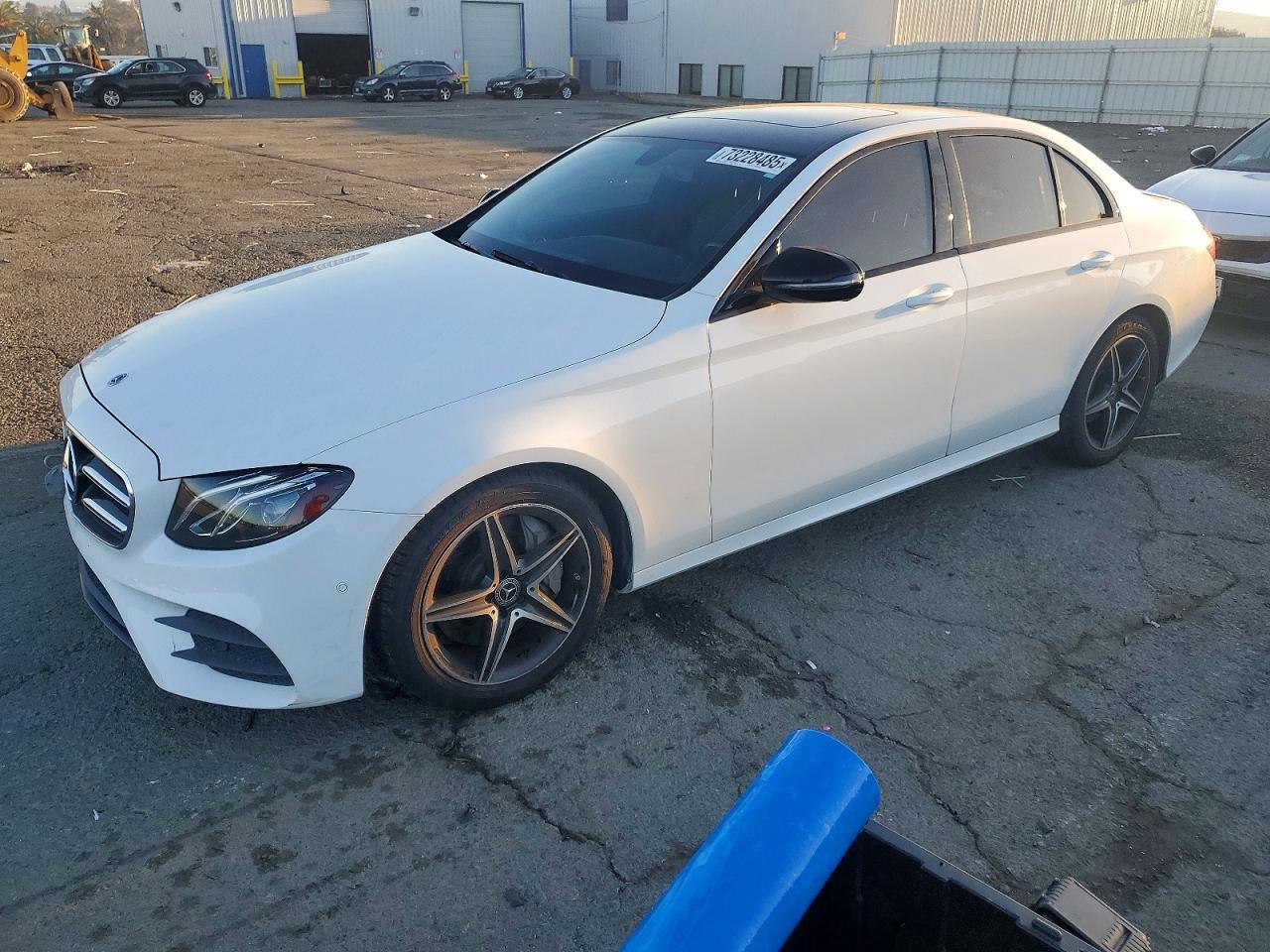 WDDZF4JB1JA371702 · 2018 MERCEDES-BENZ E
