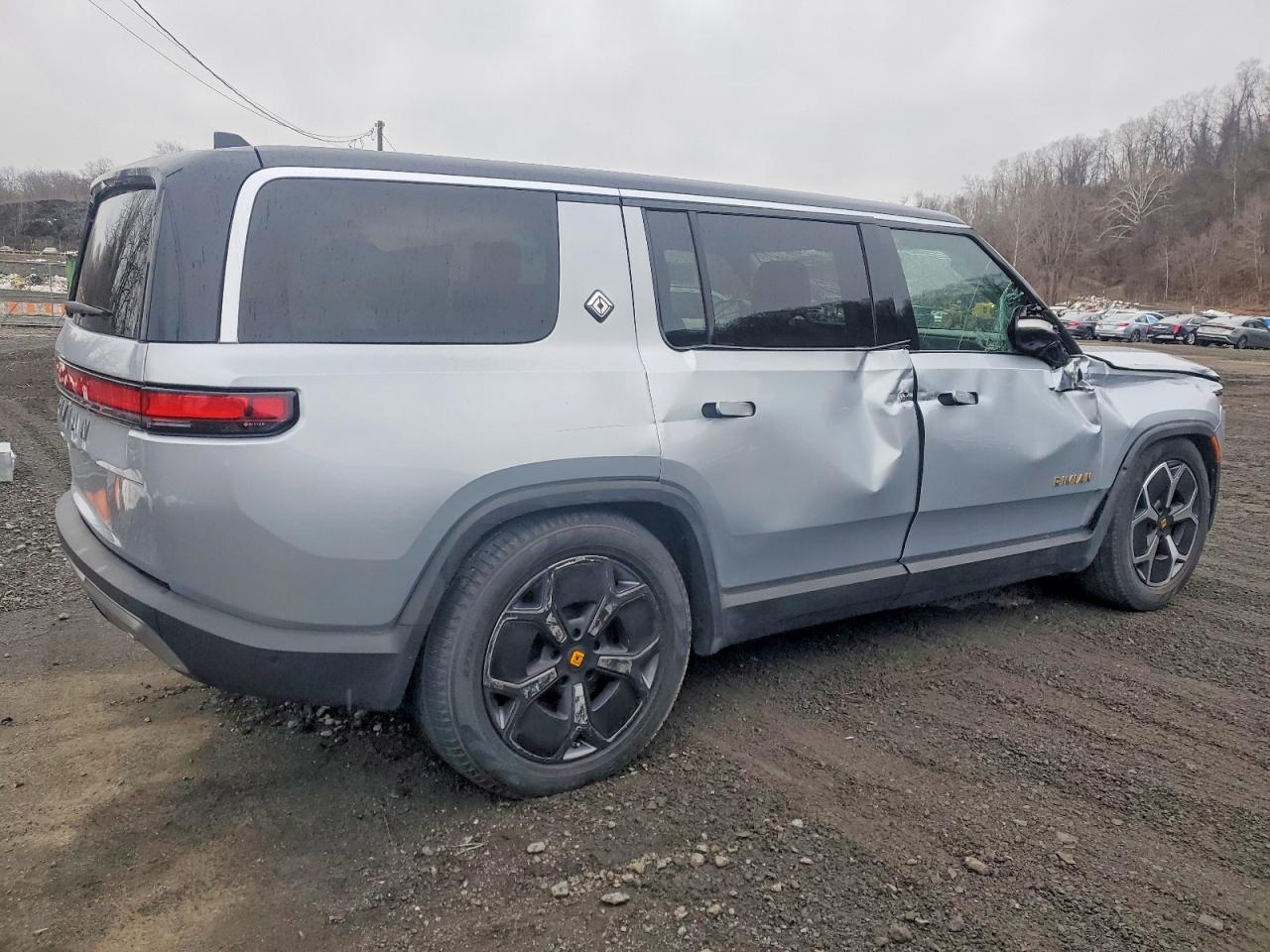 7PDSGABA2PN006517 · 2023 RIVIAN R1S · 3/13