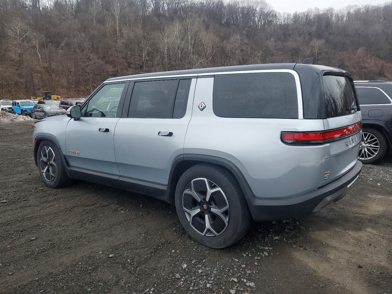 7PDSGABA2PN006517 · 2023 RIVIAN R1S · 2/13