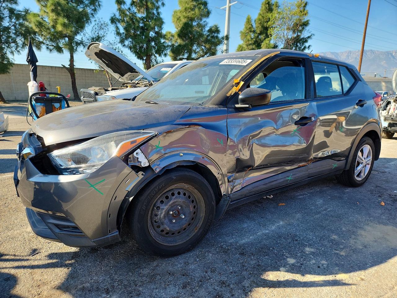 3N1CP5BV9LL517404 · 2020 NISSAN KICKS