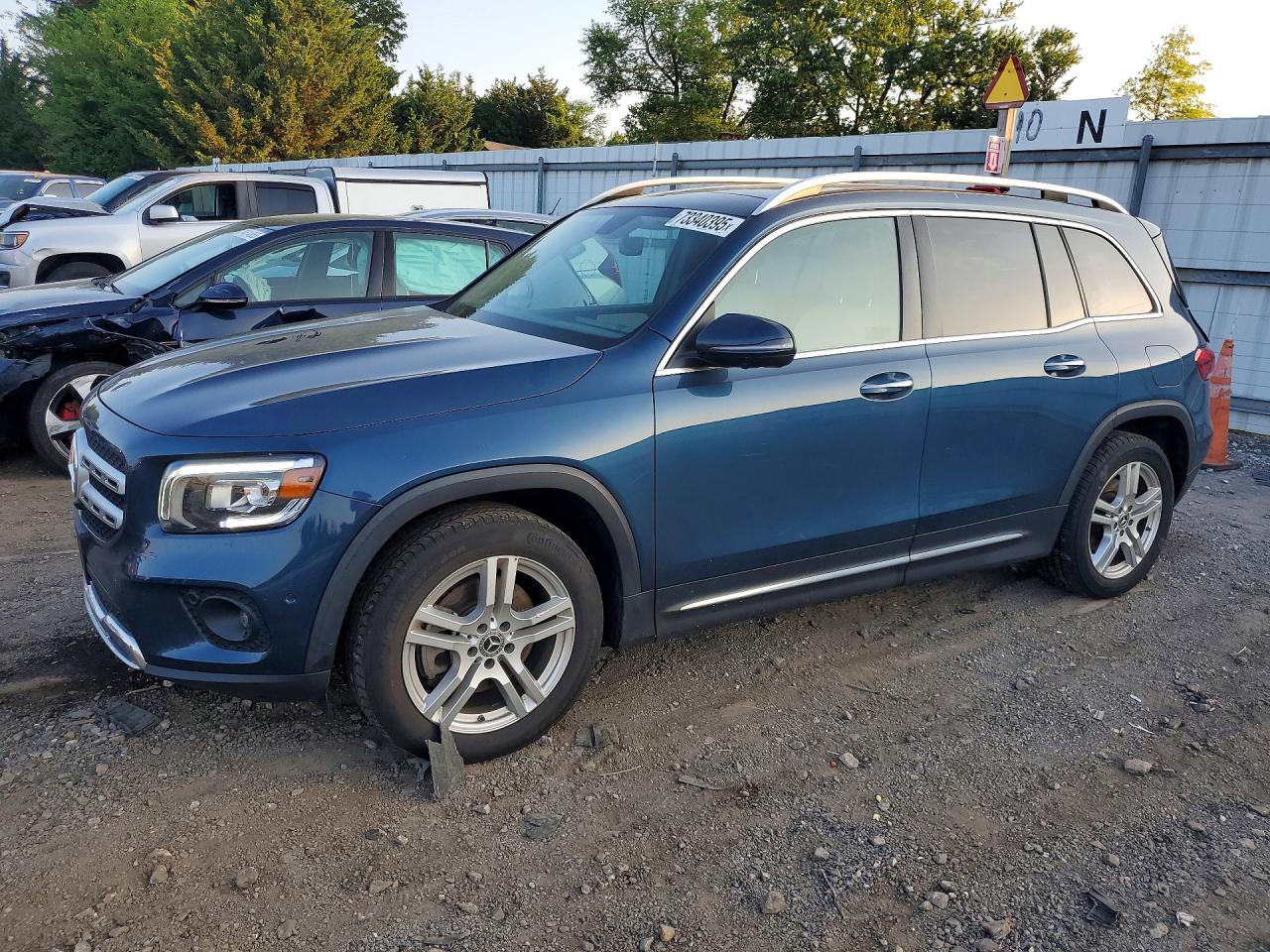 W1N4M4HB5NW182844 · 2022 MERCEDES-BENZ GLB