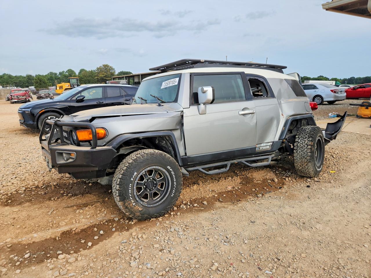 2010 TOYOTA FJ CRUISER