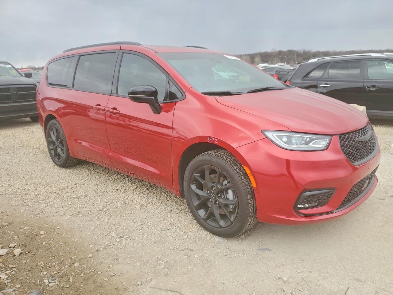 2C4RC3GG4SR573365 · 2025 CHRYSLER PACIFICA · 4/13