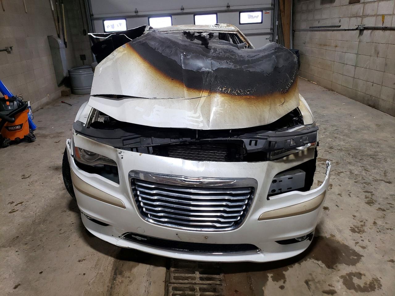 2C3CCAKT3CH143370 · 2012 CHRYSLER 300C · 5/11