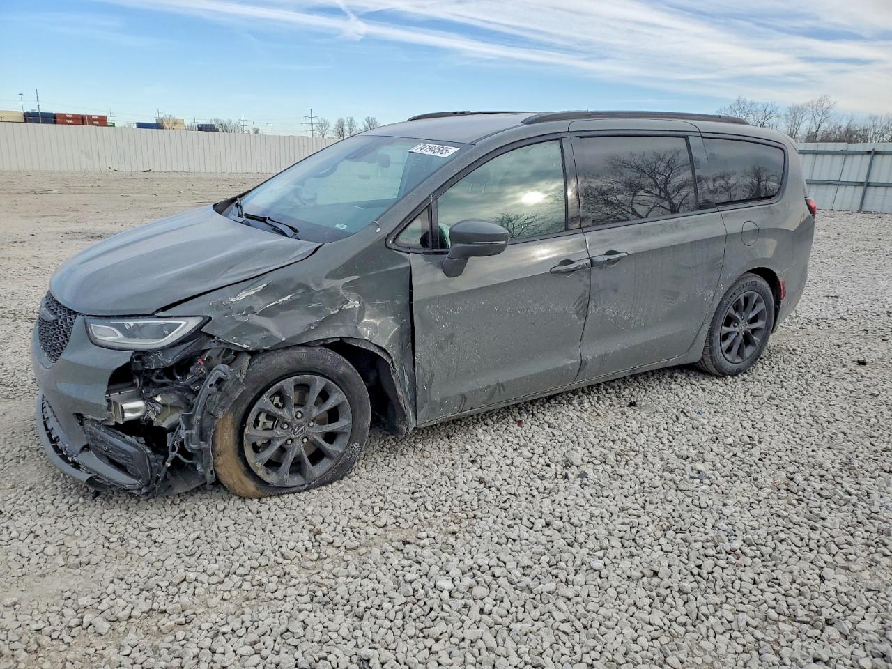 2C4RC1BG5MR523816 · 2021 CHRYSLER PACIFICA