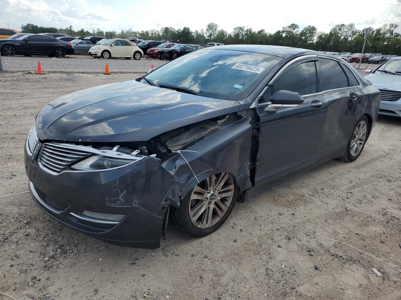 3LN6L2G96DR819811 · 2013 LINCOLN MKZ