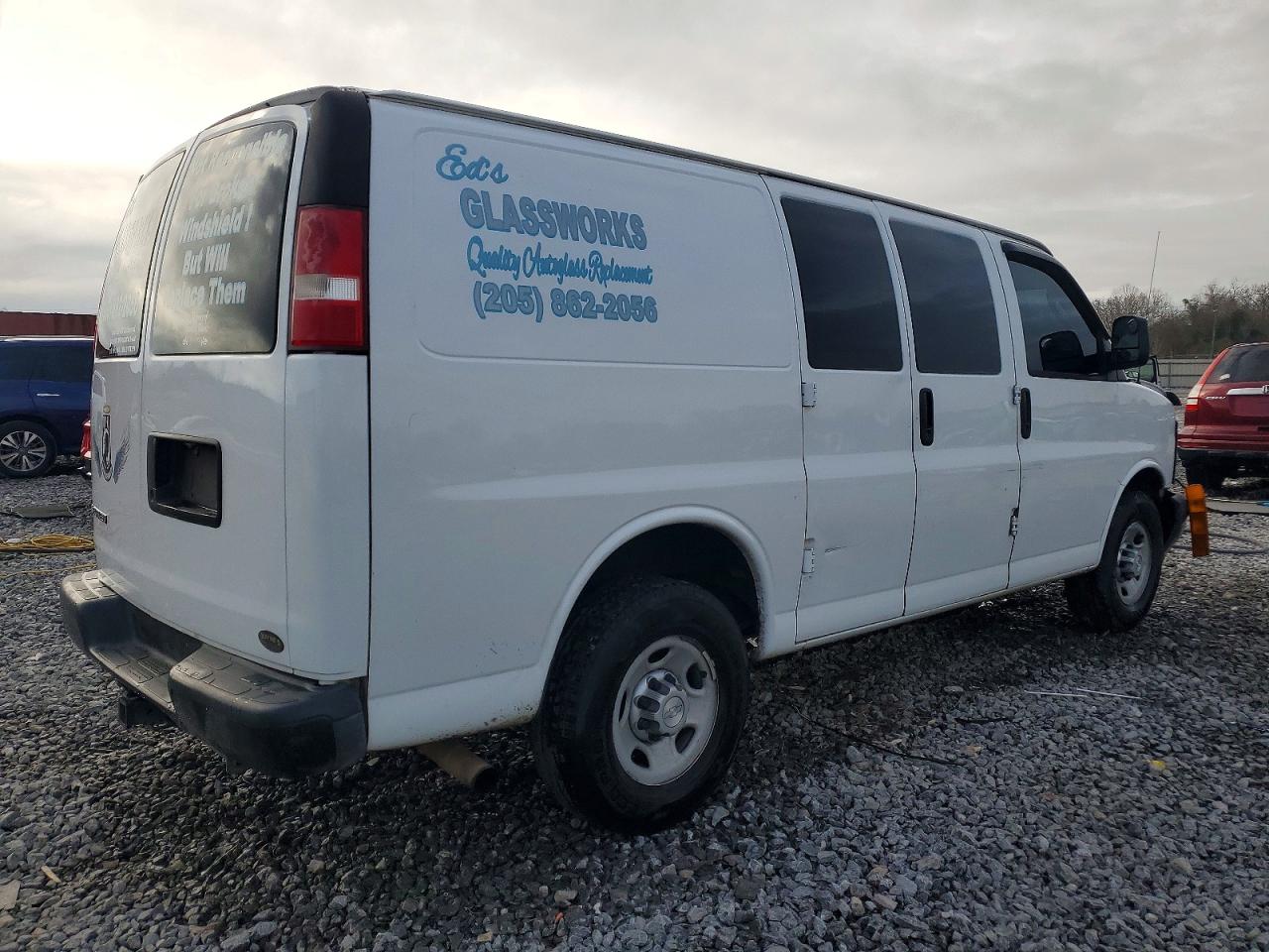 1GCWGAFG3H1102866 · 2017 CHEVROLET EXPRESS G2500 · 3/13