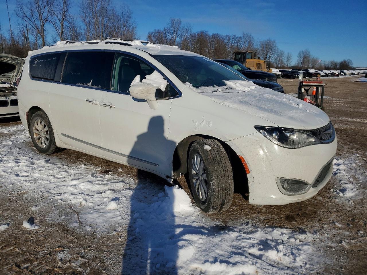 2C4RC1BGXHR587386 · 2017 CHRYSLER PACIFICA · 4/13