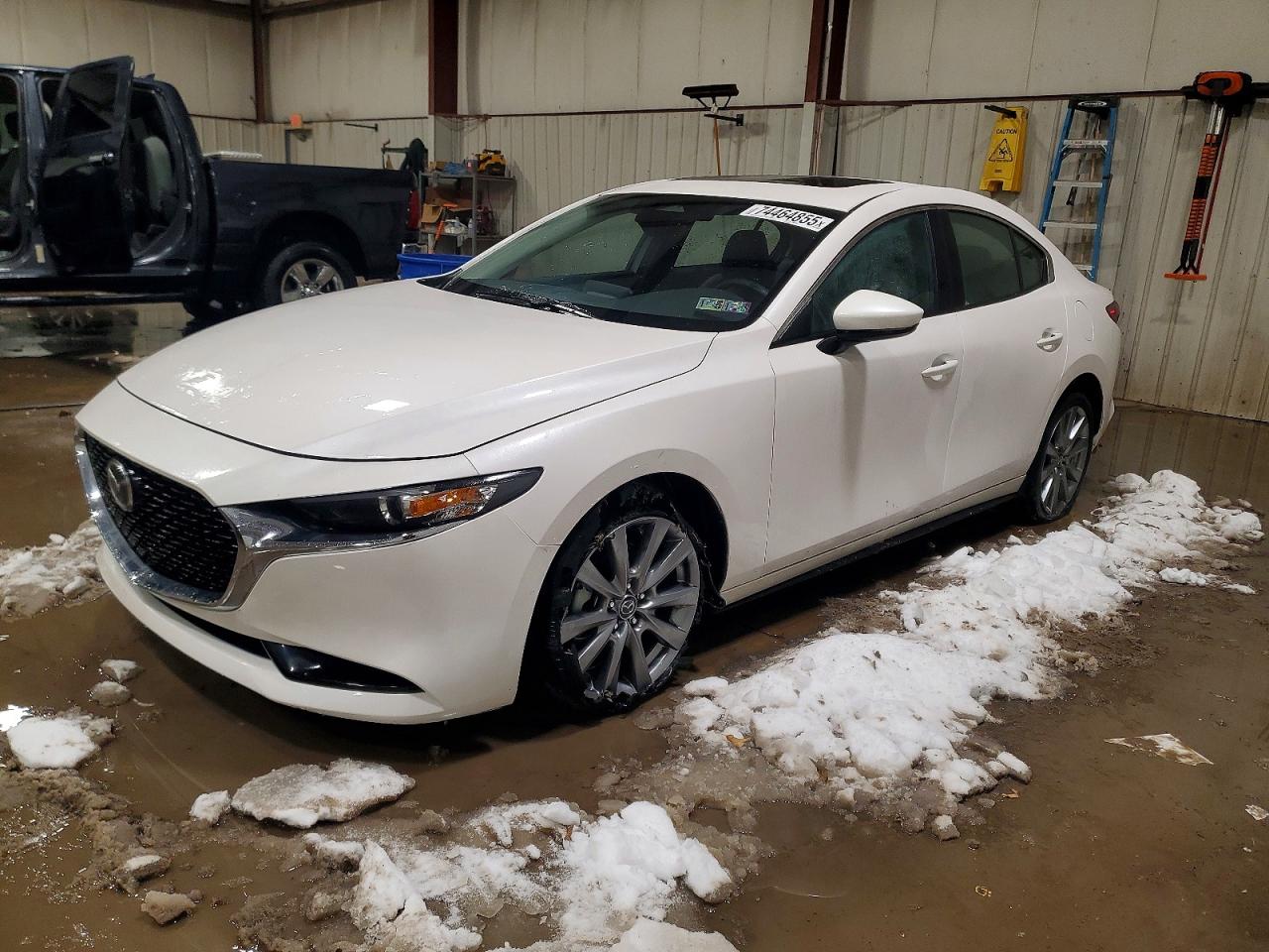 JM1BPACM3S1758467 · 2025 MAZDA 3