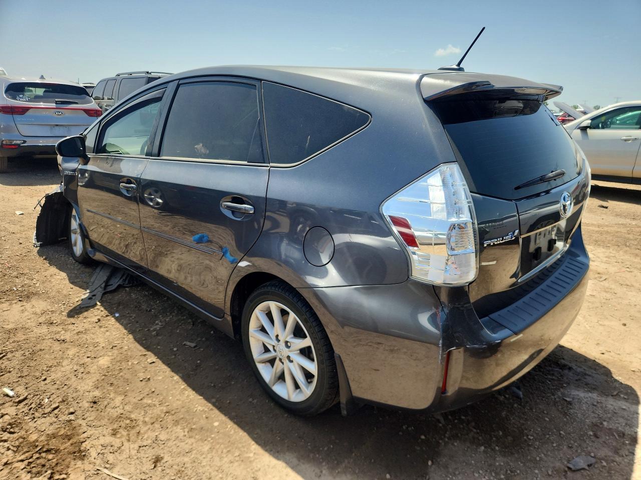 JTDZN3EU1D3193558 · 2013 TOYOTA PRIUS V · 2/12