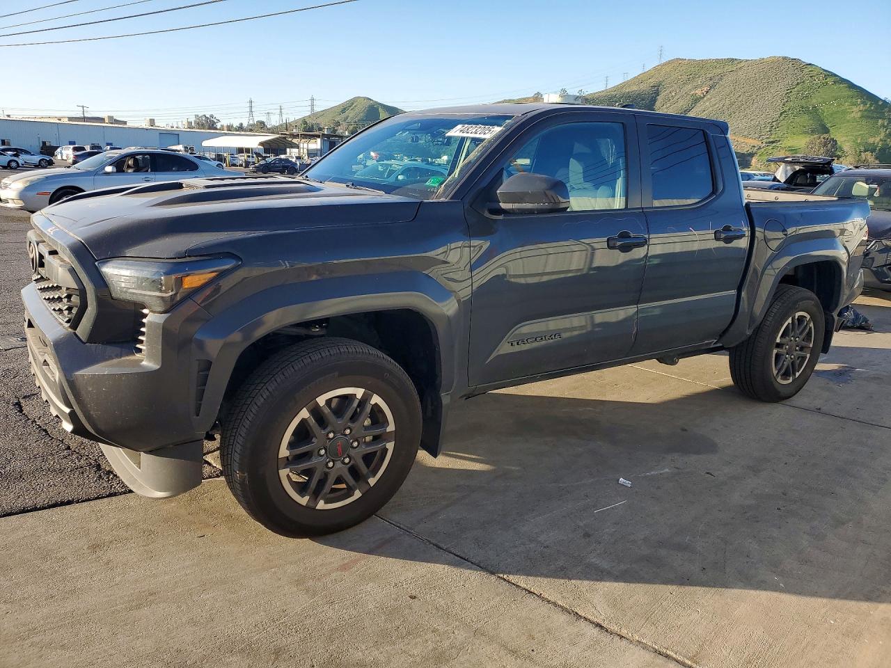 3TMLB5JN1SM137561 · 2025 TOYOTA TACOMA