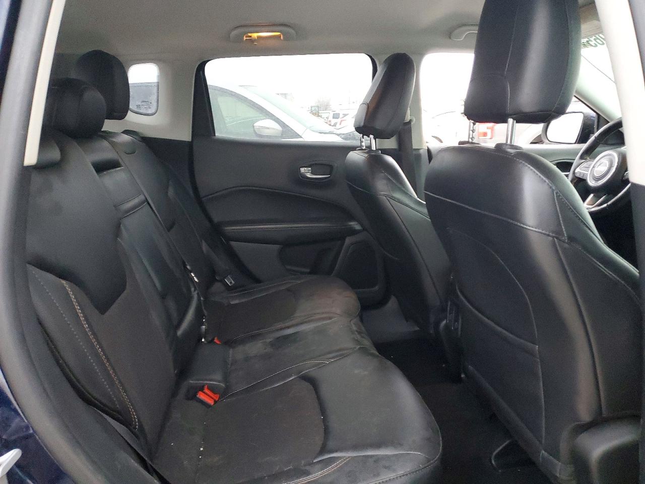 3C4NJCBB0JT194584 · 2018 JEEP COMPASS · 11/13
