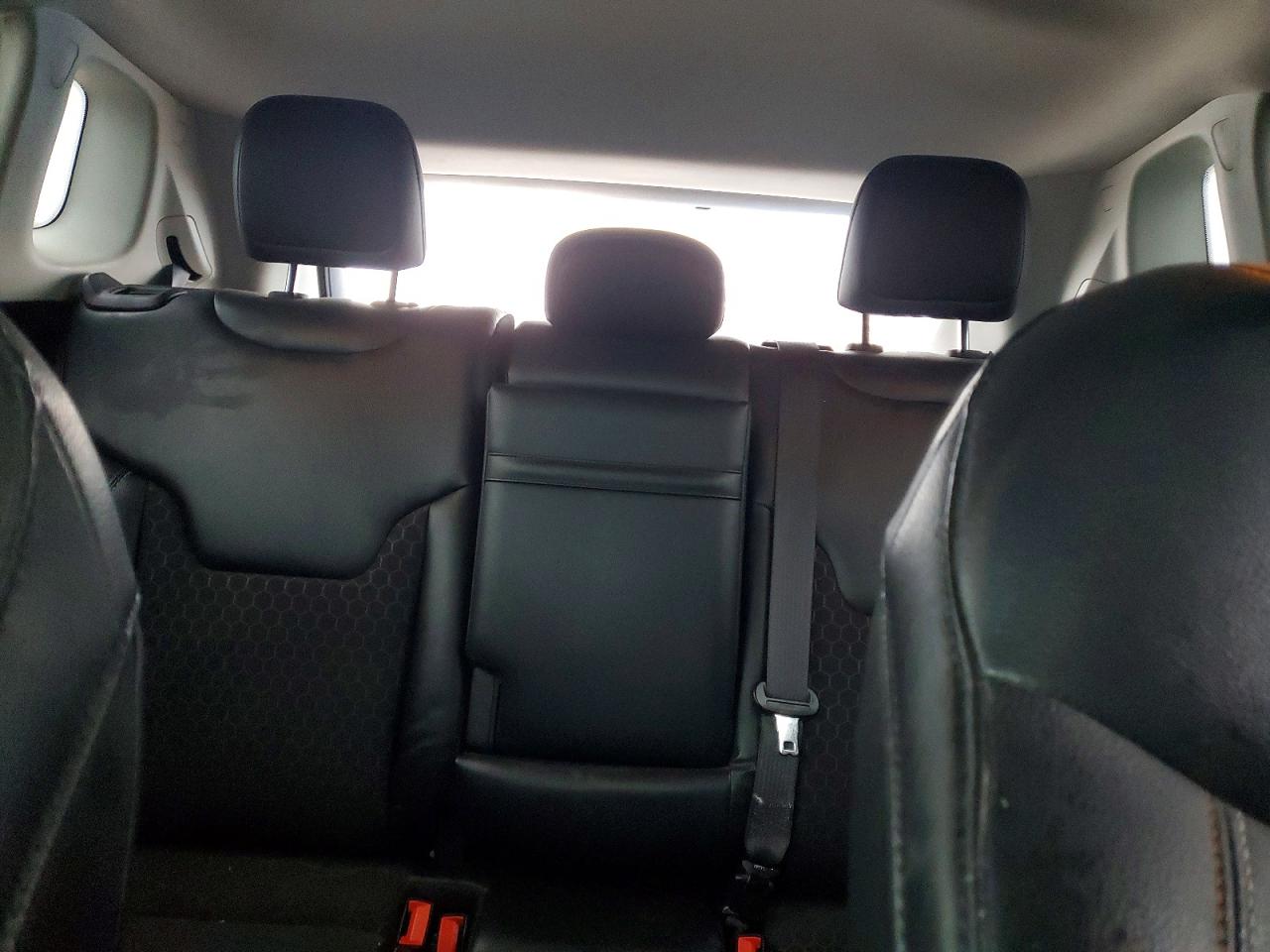 3C4NJCBB0JT194584 · 2018 JEEP COMPASS · 10/13