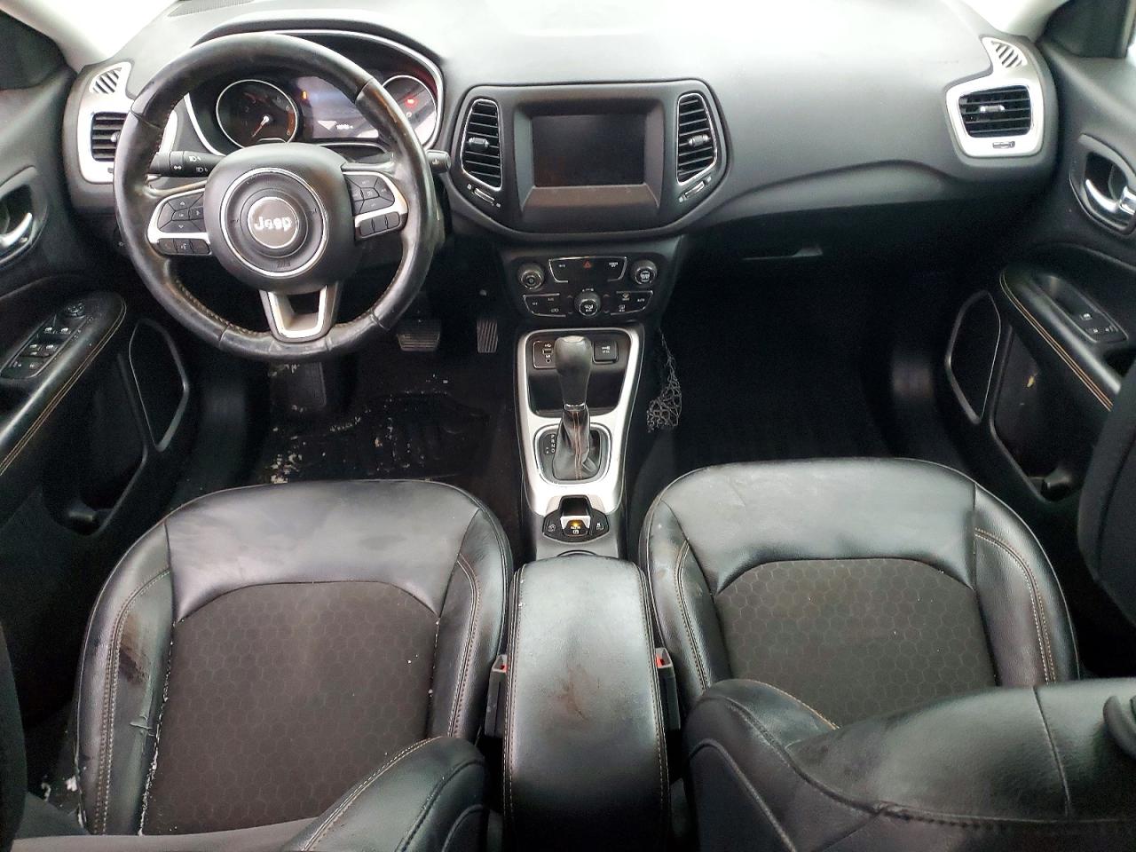 3C4NJCBB0JT194584 · 2018 JEEP COMPASS · 8/13