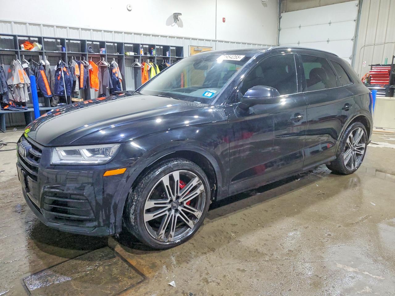 WA1B4AFY0L2021840 · 2020 AUDI SQ5