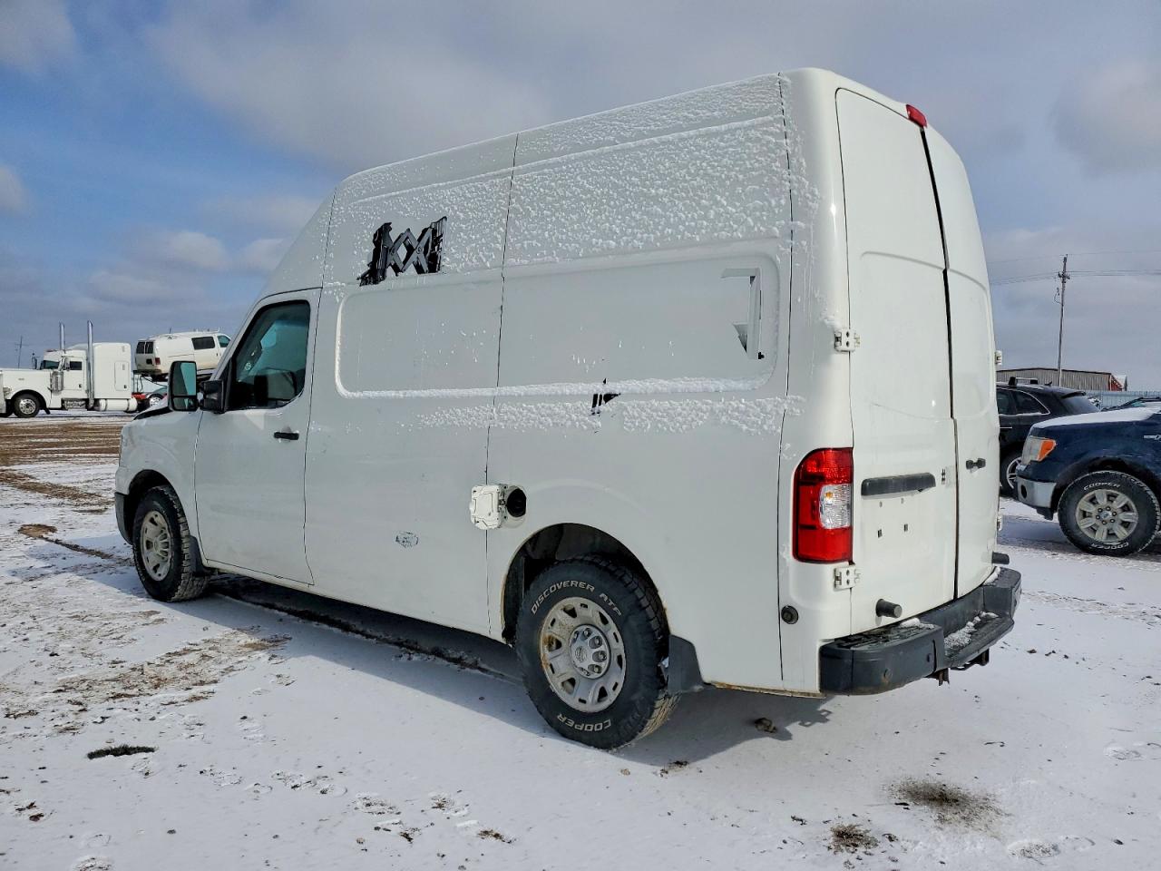 1N6AF0LY5HN807288 · 2017 NISSAN NV · 2/12
