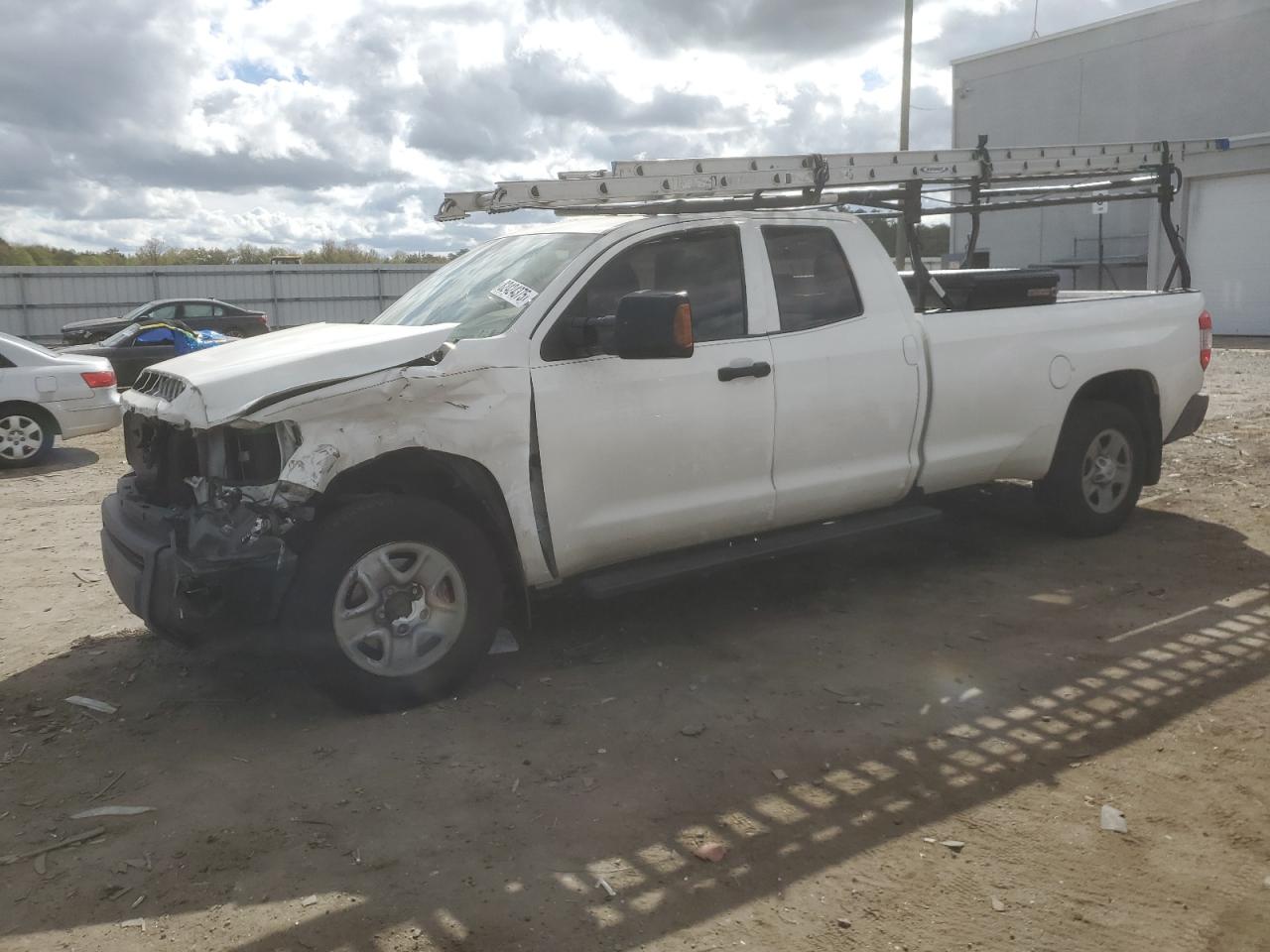 5TFCY5F15JX023611 · 2018 TOYOTA TUNDRA