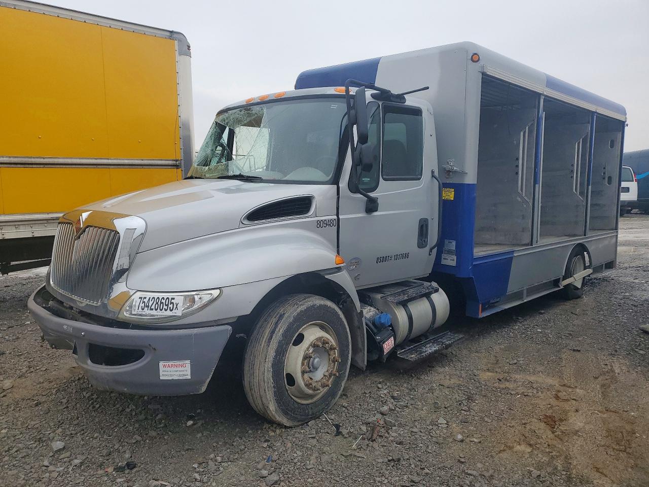 2019 INTERNATIONAL 4300