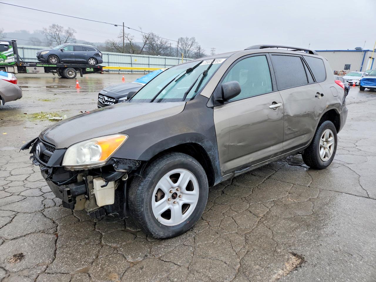 2T3ZF4DV2BW054529 · 2011 TOYOTA RAV4
